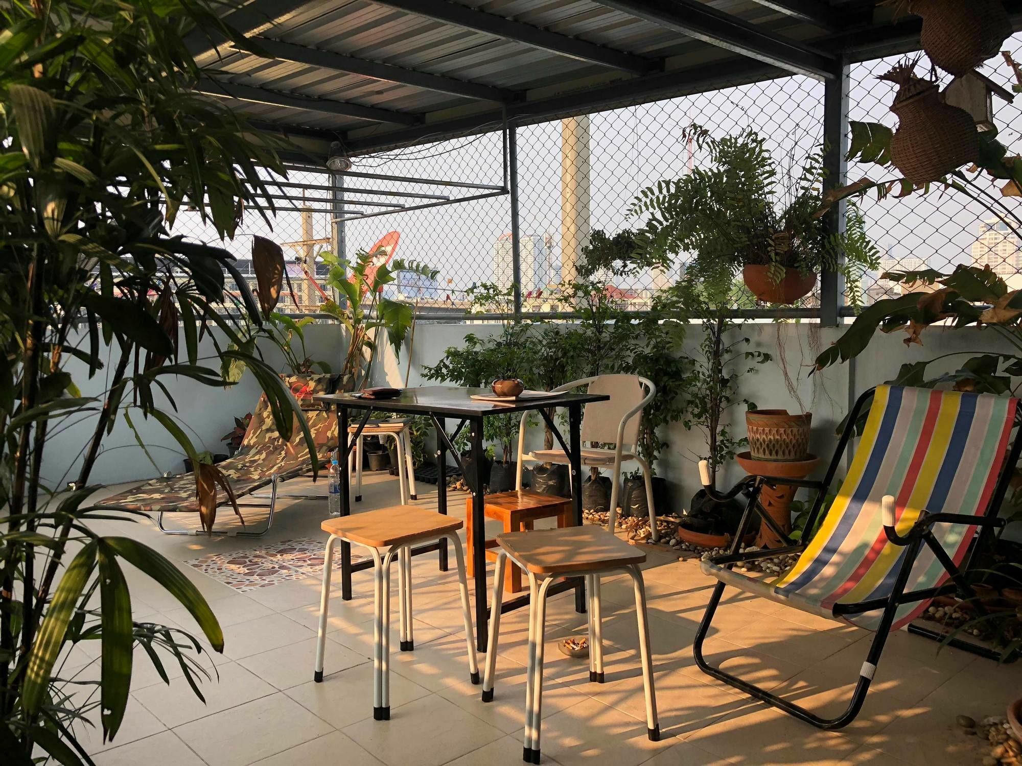 Jeesnail Guesthouse Bangkok Exterior photo